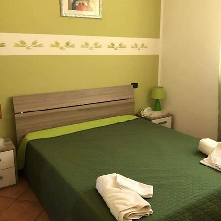 Appartamento In Villa Splendente 카스텔라마레델골포 외부 사진