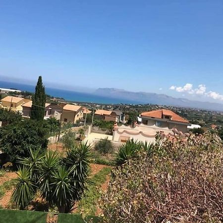 Appartamento In Villa Splendente 카스텔라마레델골포 외부 사진