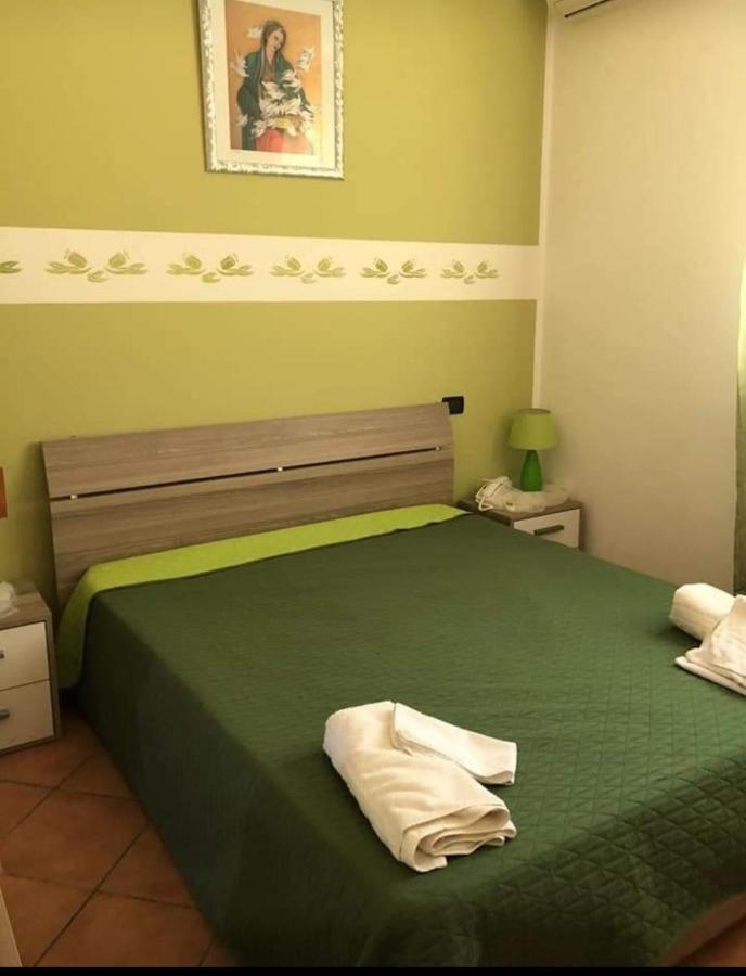 Appartamento In Villa Splendente 카스텔라마레델골포 외부 사진